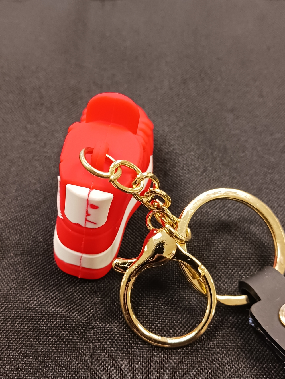 Red Sneaker Keychain - Picture 4 of 7